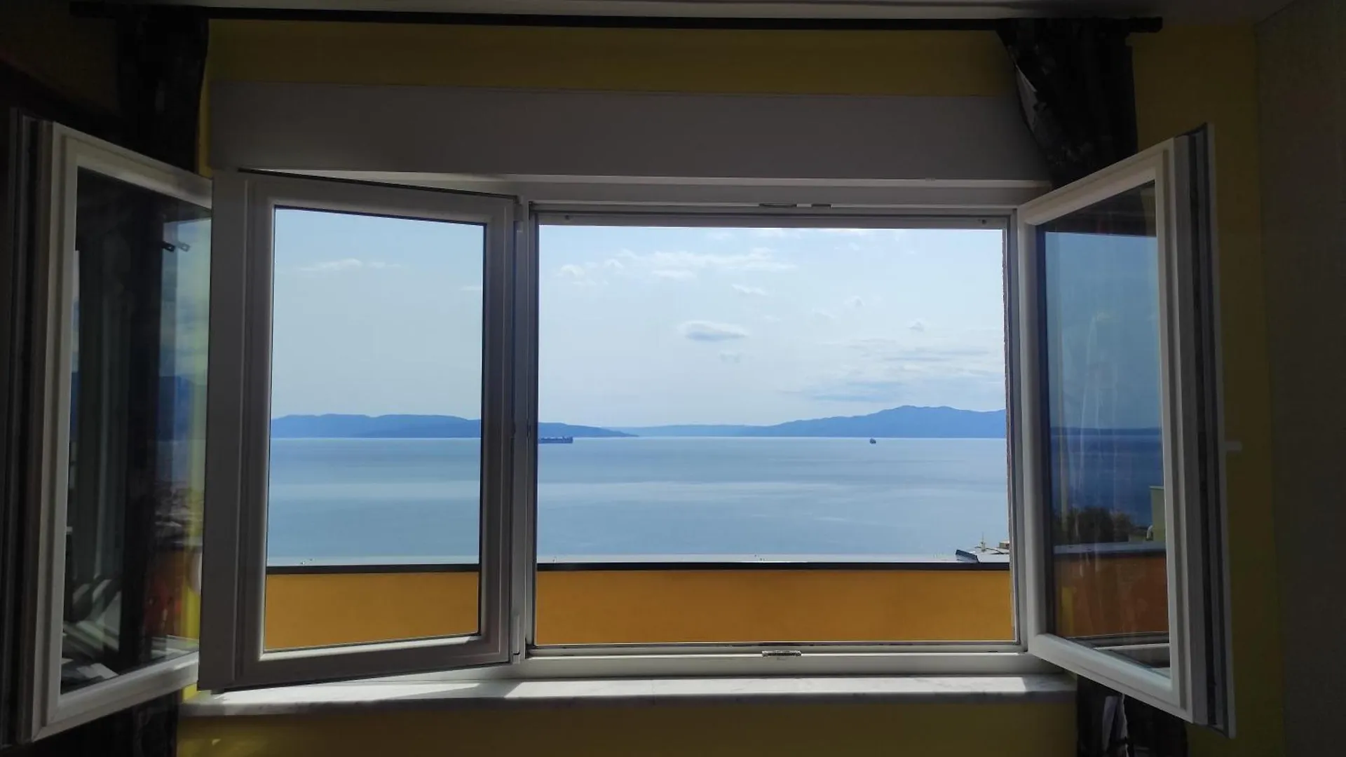 Apartment Apartman Yuriel - Sea View Rijeka